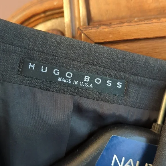 Vintage Hugo Boss gray two piece suit size 42R - Picture 3 of 11